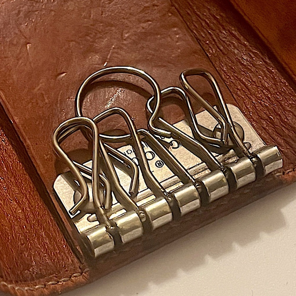 Authentic Gucci 2009 Rare Frida Giannini Leather Mermaid 6 Key Holder - Picture 10 of 13
